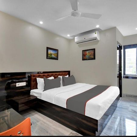 Om Guest House And Banquet Calcutta Exterior foto