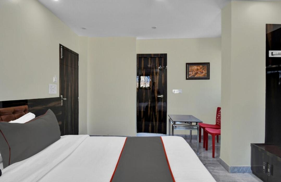Om Guest House And Banquet Calcutta Exterior foto